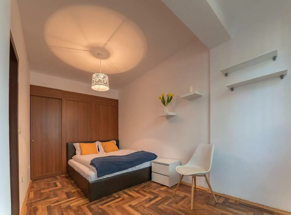 Comfort.Chic.Charming Apt With Terrace Near Ndk 소피아 불가리아